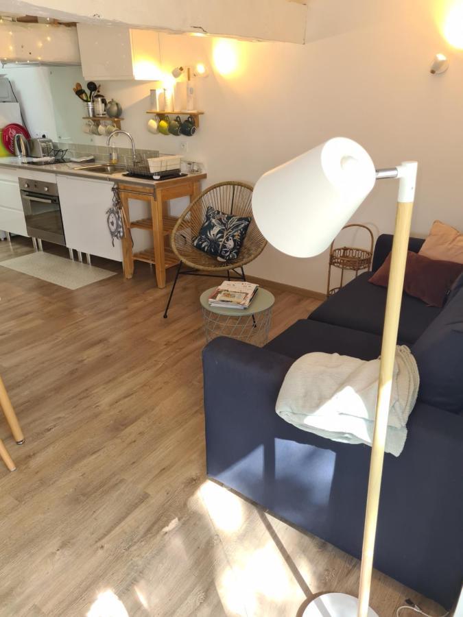 Charmant Logement A La Campagne Gazaupouy Ngoại thất bức ảnh