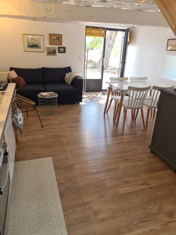 Charmant Logement A La Campagne Gazaupouy Ngoại thất bức ảnh